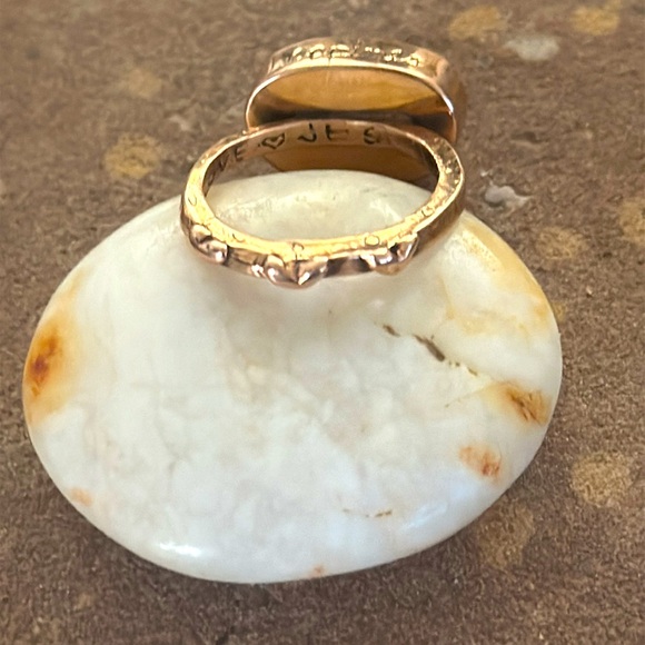 “Ode to Joy” unisex emerald/rose gold ring by Jes MaHarry. New in box. - Picture 8 of 12